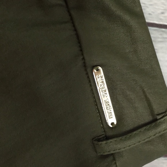 I Love Tyler Madison Leather-look Shorts in Olive - Picture 4 of 7